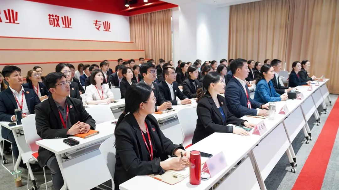 樹立項(xiàng)目為王，打造招大引強(qiáng)“強(qiáng)磁場(chǎng)”！5月上旬，集團(tuán)共28個(gè)優(yōu)質(zhì)投資選址項(xiàng)目通過評(píng)估！